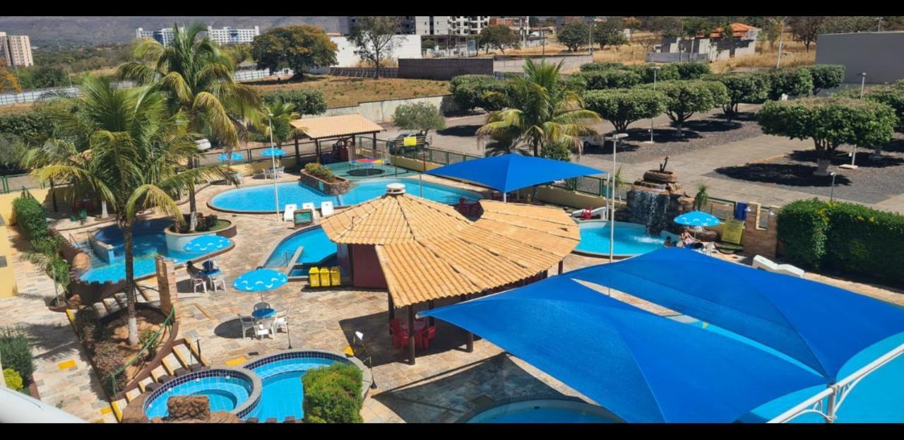 Flat Para Temporada Perto Singapura Shopping Com 7 Piscinas, Bar Molhado, Restaurante - A 3 Min Centro De Caldas Novas! Eksteriør bilde